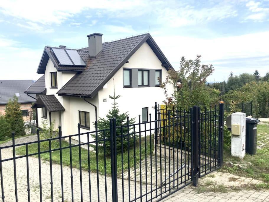 Tymi3 Dom Na Wzgorzu Przy Stoku Villa Пшемишъл Екстериор снимка